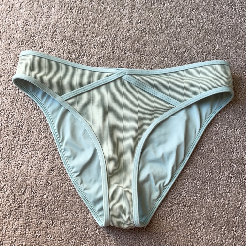 Lspace Fanning Bottom in Reef Green - Picture 3 of 6